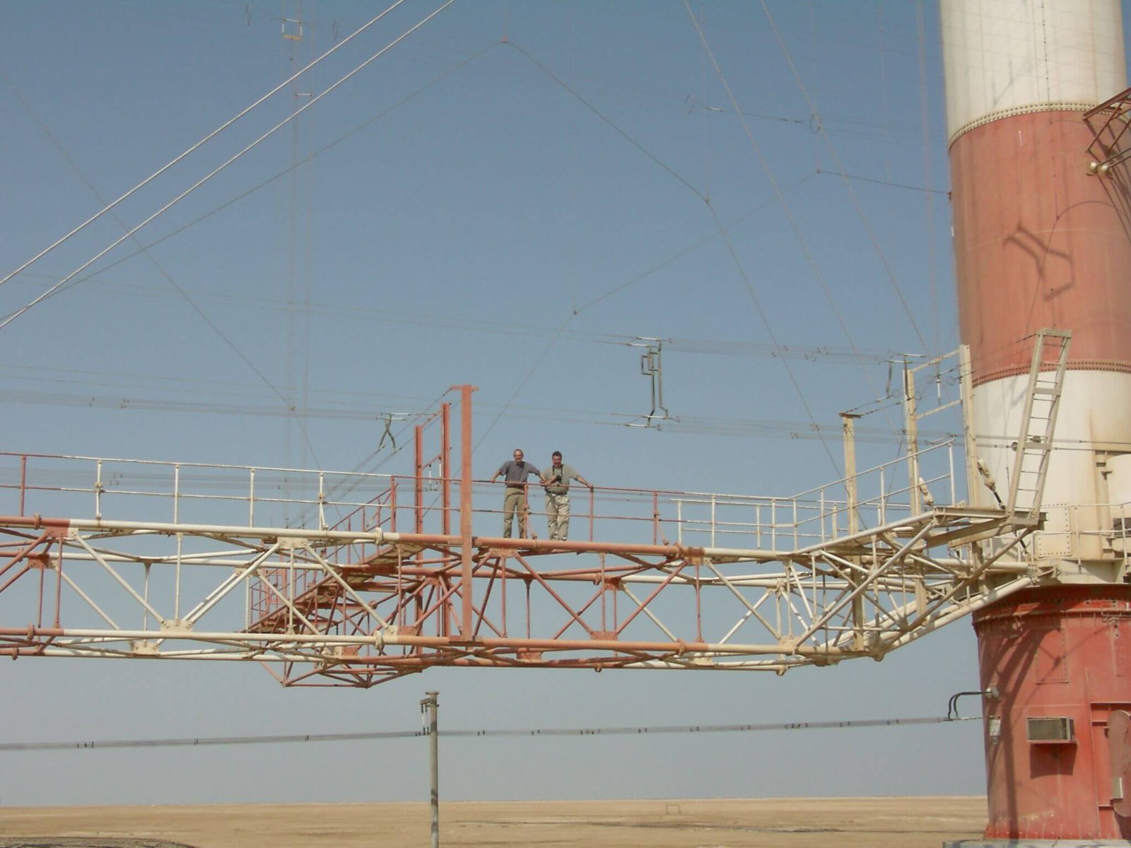 AWR UAE 2001